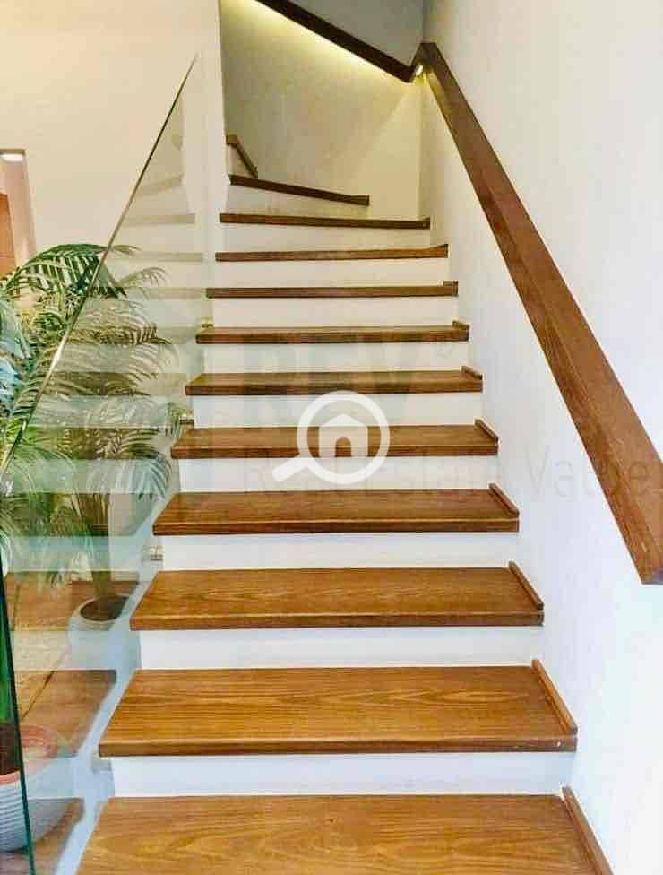 5 5462b1b0-7ac1-47ea-a982-3a84f47083f5. jpg