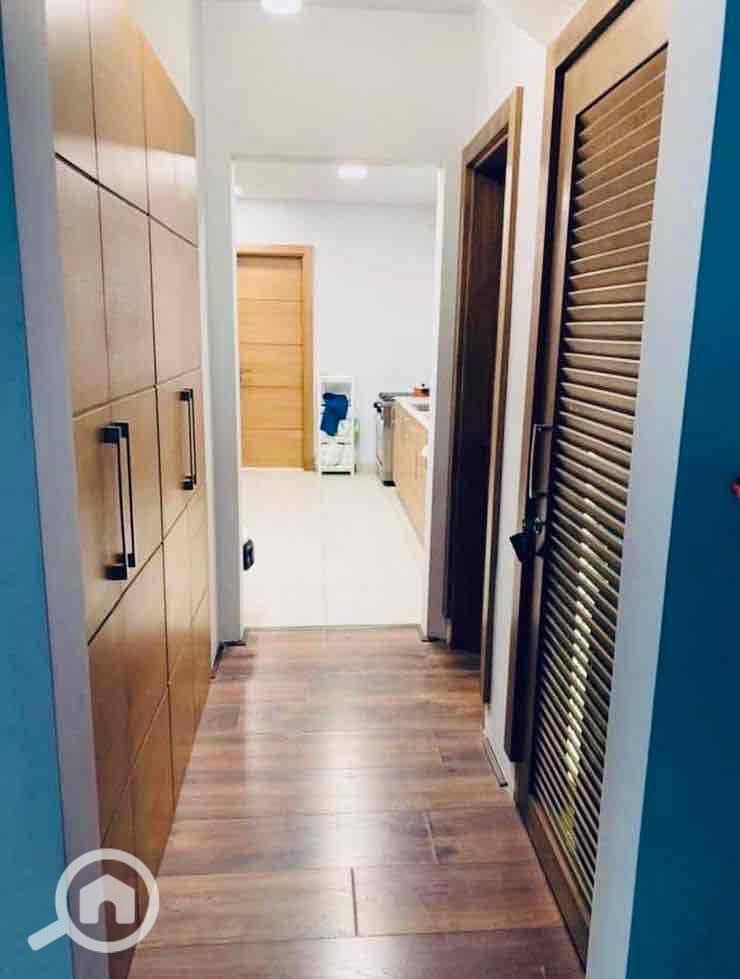 8 9a392e1d-5145-45b7-82db-53f3754c7414. jpg