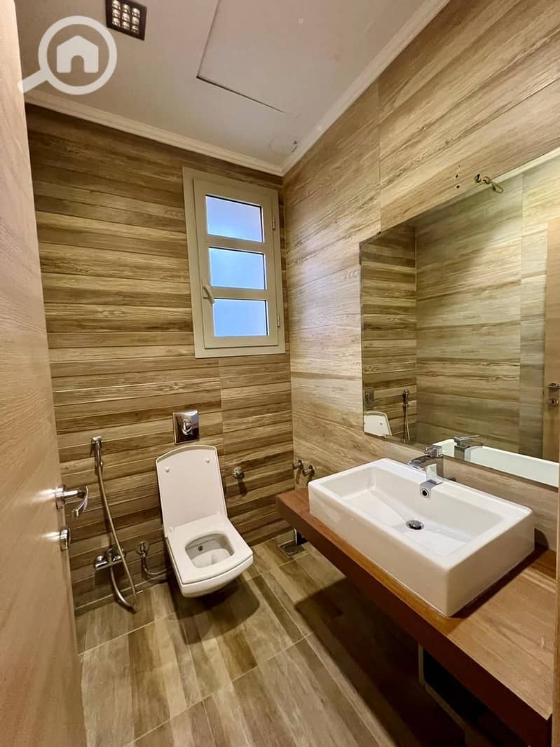 5 WhatsApp Image 2025-11-04 at 1.22. 52 PMس. jpeg