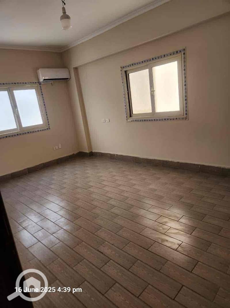 4 54e76162-20c9-415a-a11d-d40a045ff924. jpg