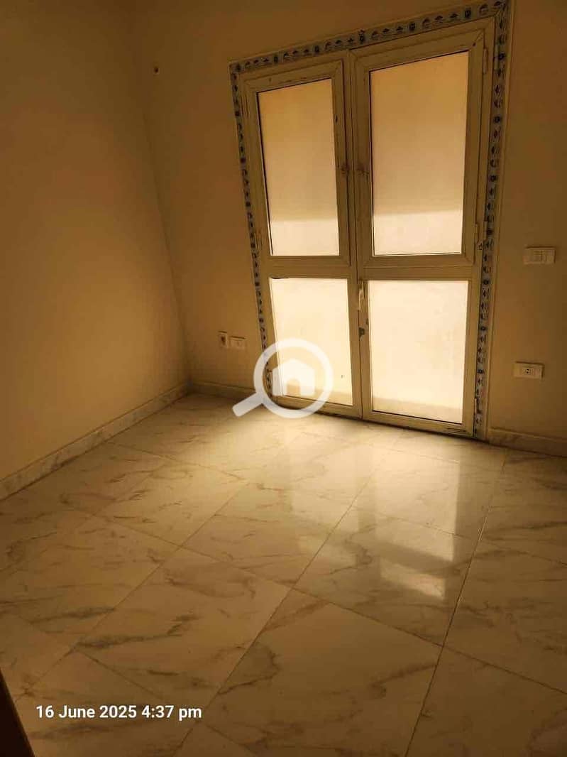 8 149f944b-1684-45eb-9fc3-9c5c23c7f5ac. jpg