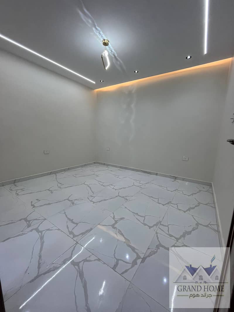 9 a356c870-109c-416e-8c22-a6a1f35770e1. jpg