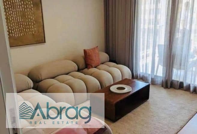 3 8086009-e4fb0o. jpg