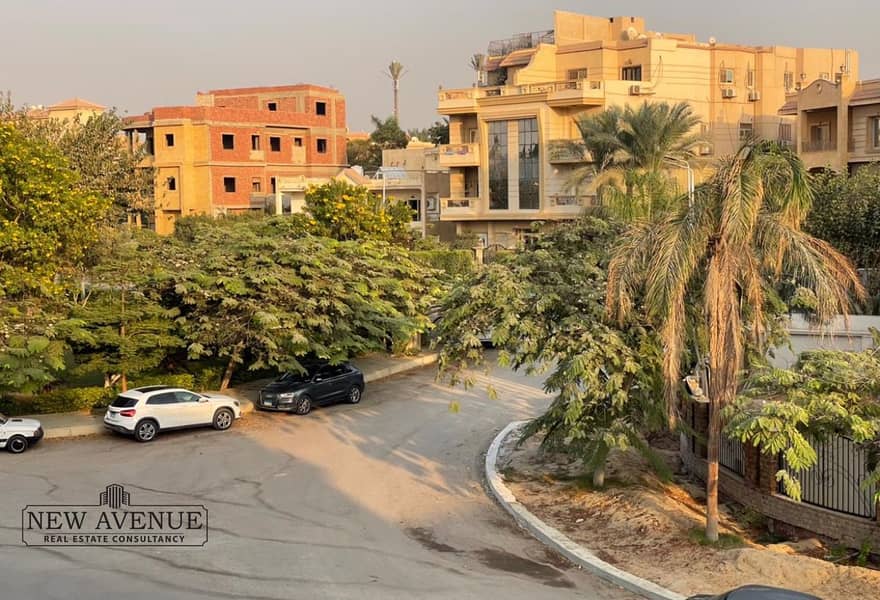 8 b93966f0-b3ee-4e02-a714-39dda2334fc5. jpg