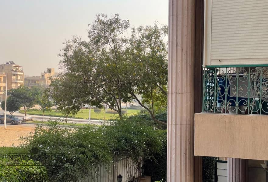 9 061a7718-4ca5-4d3c-9fd2-826f7e37ed70. jpg