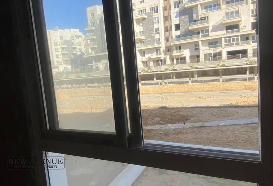 6 5e4478fc-3725-4f8e-afa6-a463dd55b4e1. jpg