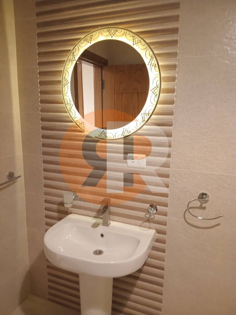 4 WhatsApp Image 2025-11-05 at 5.29. 52 PM. jpeg