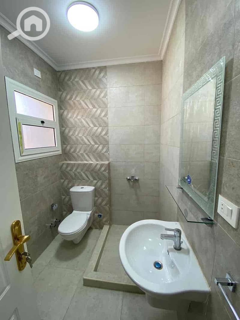 2 80c52bc3-8a2a-4281-8255-5a8f1bae1555. jpg