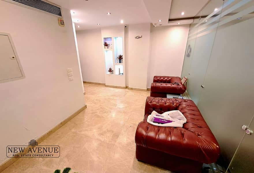 5 7821b71c-5d28-42af-b891-d104d666c3f7. jpg