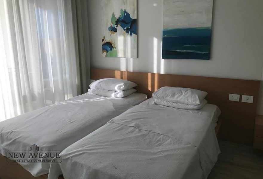 13 e22f5b1a-65a4-4837-8b8f-06e8df63e25f. jpg