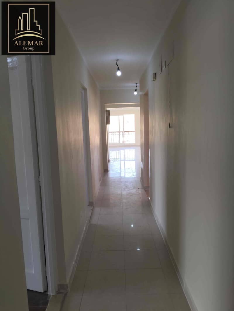 9 b83df0bb-d463-4770-b73c-c4d7ce9d7794. jpg