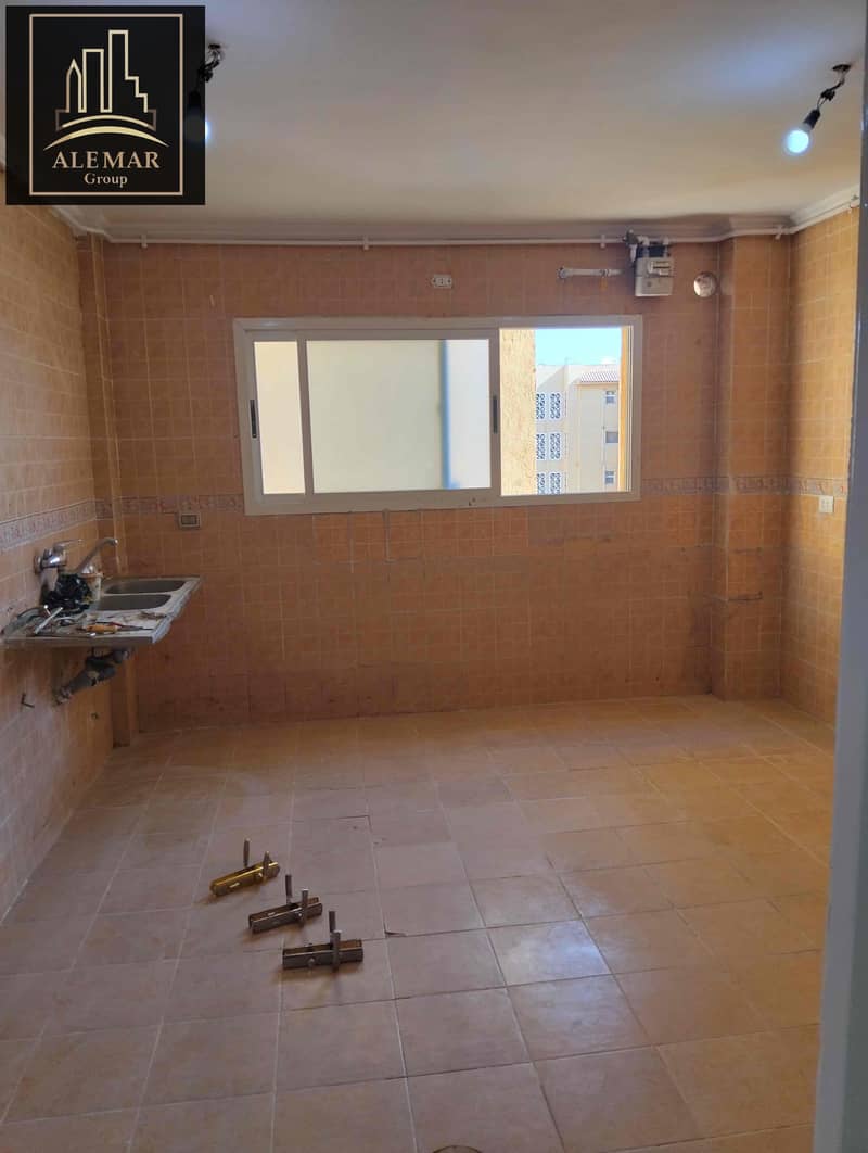 11 cbad76f3-83f8-478f-abd8-34b33ddaeb6f. jpg