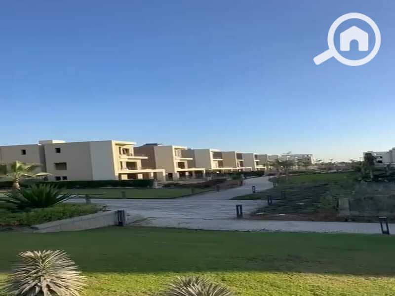 3 d24268f1-bb5e-4b36-b5e3-fc550fdb4de6. jpg