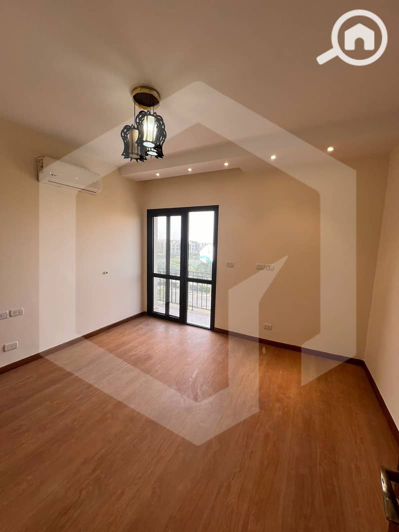 7 Courtyard Sodic 7. jpg