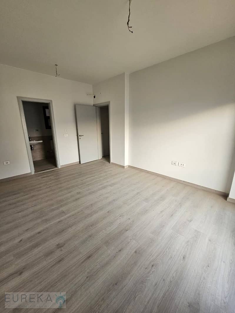 5 025afff3-ff72-48ec-8c06-bfdf74192e71. jpg