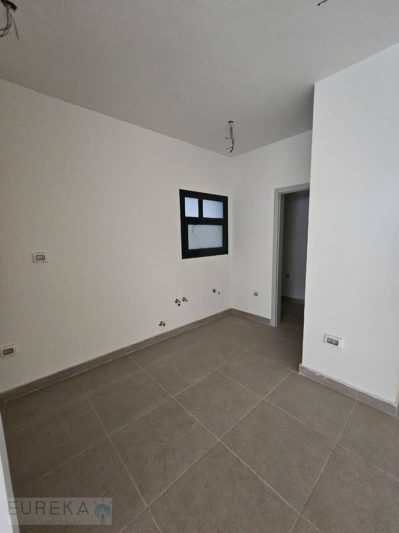 8 a1498e3e-9576-45dd-93fe-e1418183f2d9. jpg