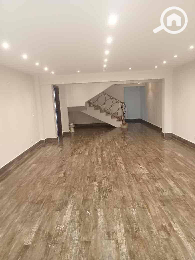 8 7e1e815a-dcf8-4ae1-a415-716e238c36d5. jpg