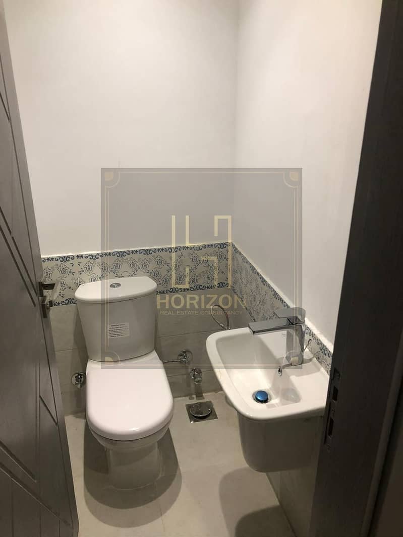 5 WhatsApp Image 2025-12-09 at 12.13. 52 PM (1). jpeg