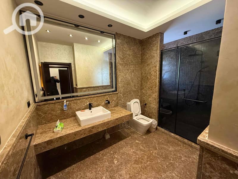 6 e778da6f-c3f4-47d0-963b-e3242d6c24e0. jpg