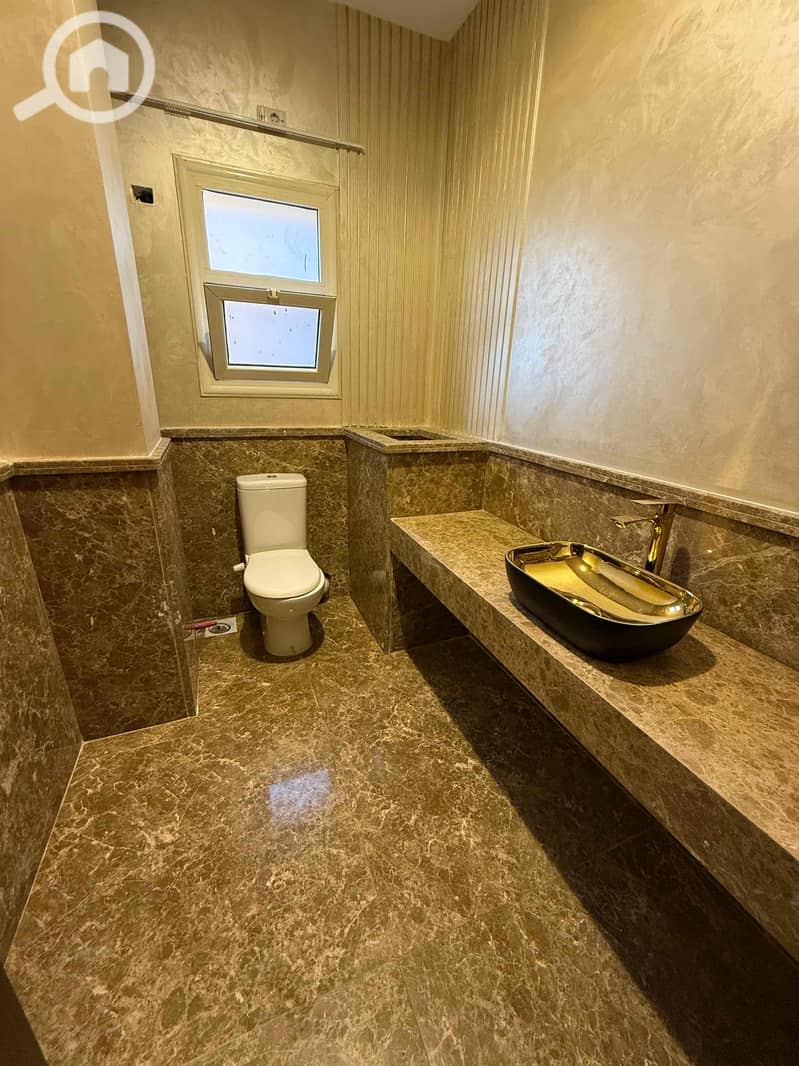 9 f414e826-9390-4196-8017-28ffcbddd1ea. jpg