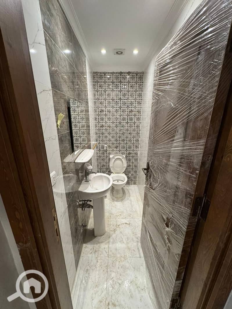 4 WhatsApp Image 2025-12-09 at 12.25. 52 PM (1). jpeg