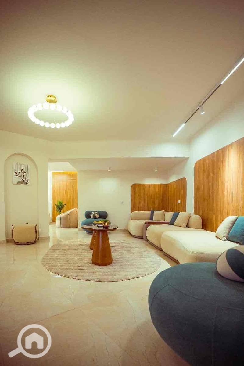 2 19b5342c-d15e-4cc2-8877-94638d11bf01. jpg