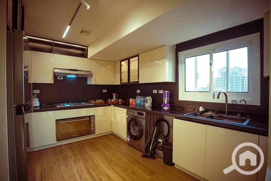 13 561cc553-6f5b-441b-a4d8-a9bbcca0a424. jpg