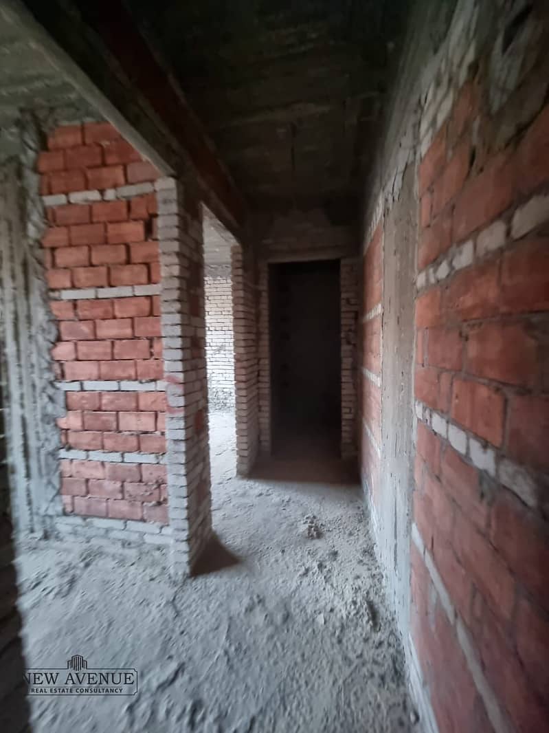 5 WhatsApp Image 2025-12-08 at 12.14. 48_2da85119. jpg