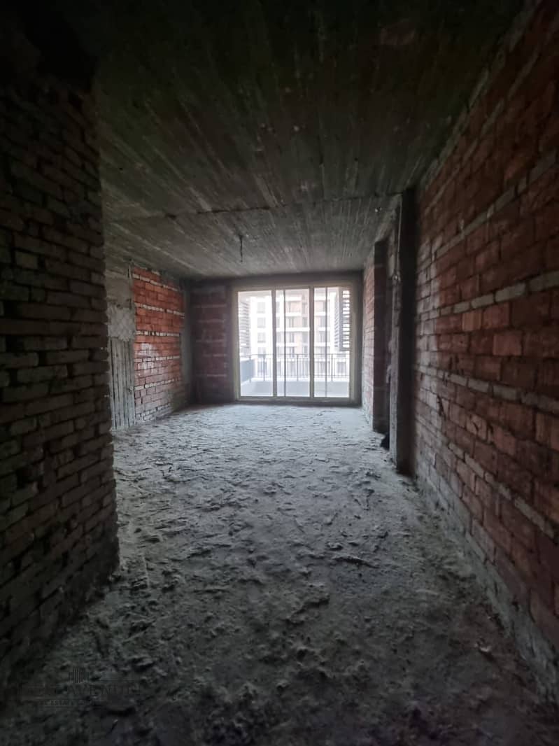 10 WhatsApp Image 2025-12-08 at 12.14. 50_7e11ded1. jpg