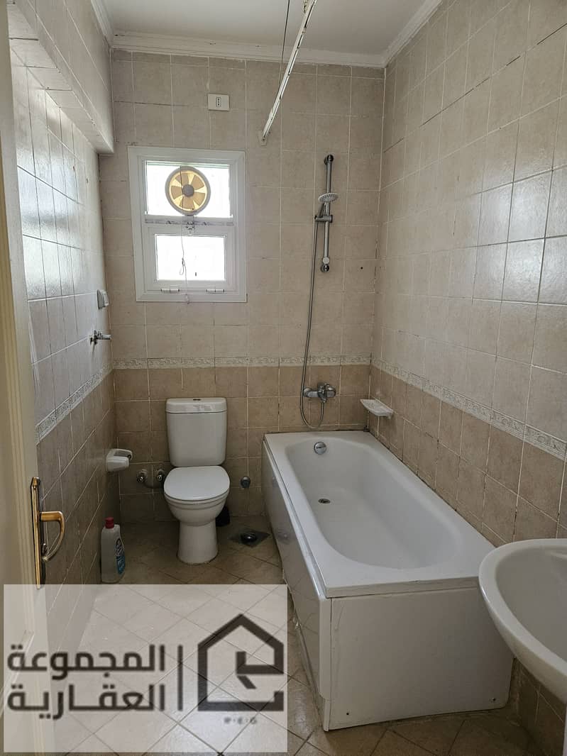 10 df8ad393-2c5d-4ef8-b659-5b035b5cb0ab. jpg