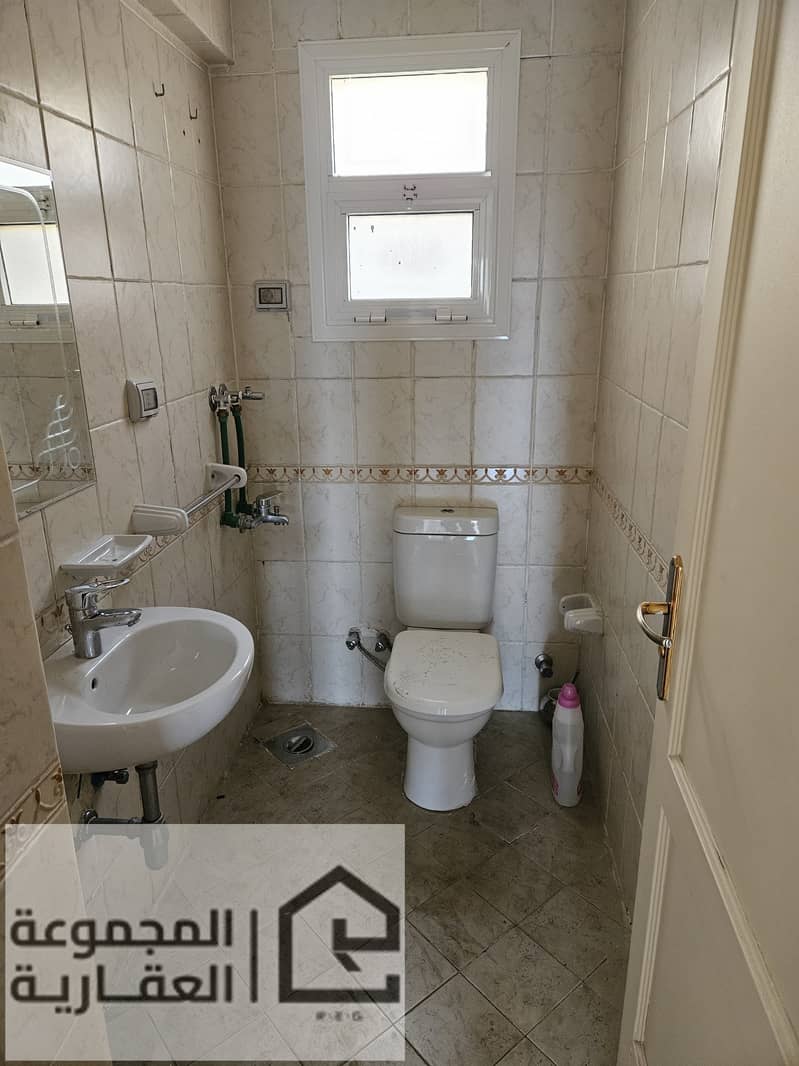 11 2e180dc1-7187-414b-94fd-2d568c80fd3e. jpg