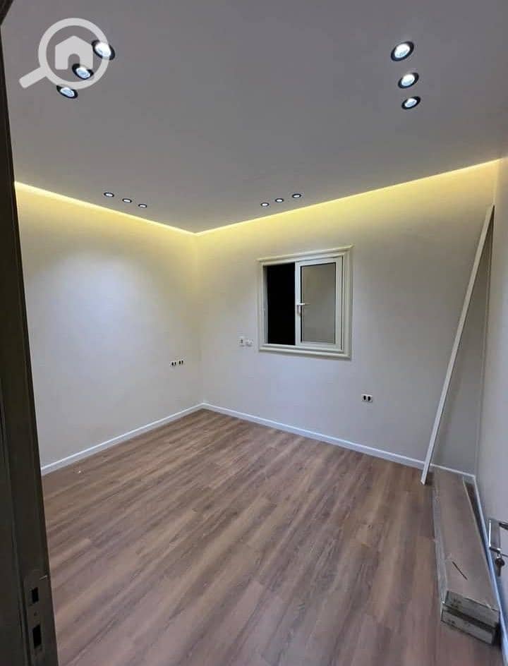 7 e532e28e-1107-463b-bd76-f6b8fe388fa0. jpeg