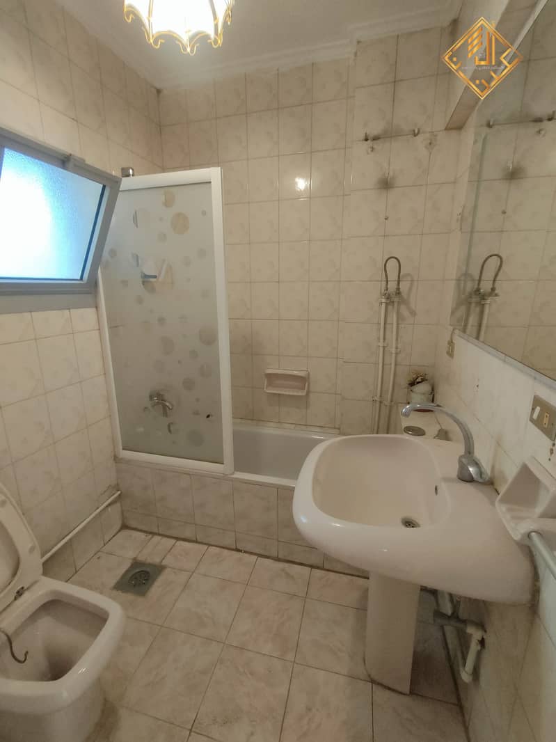 12 WhatsApp Image 2025-07-03 at 19.44. 15. jpeg