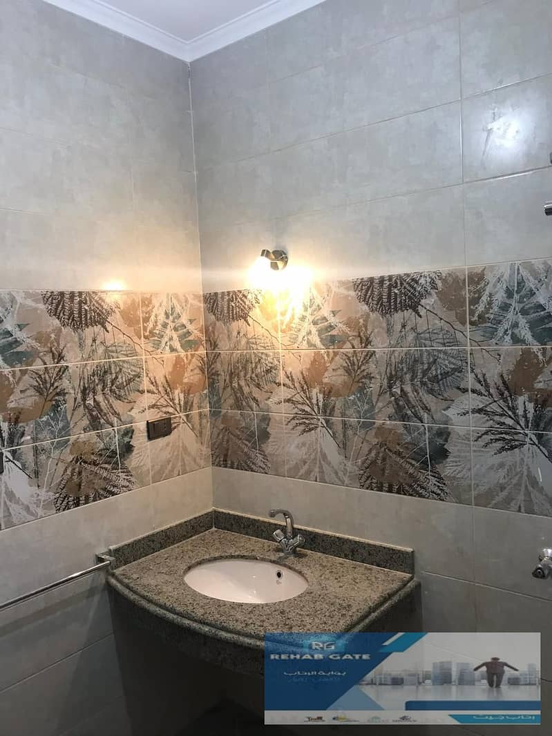 10 a969c157-e15d-43b7-b40c-0989bb601a06. jpg