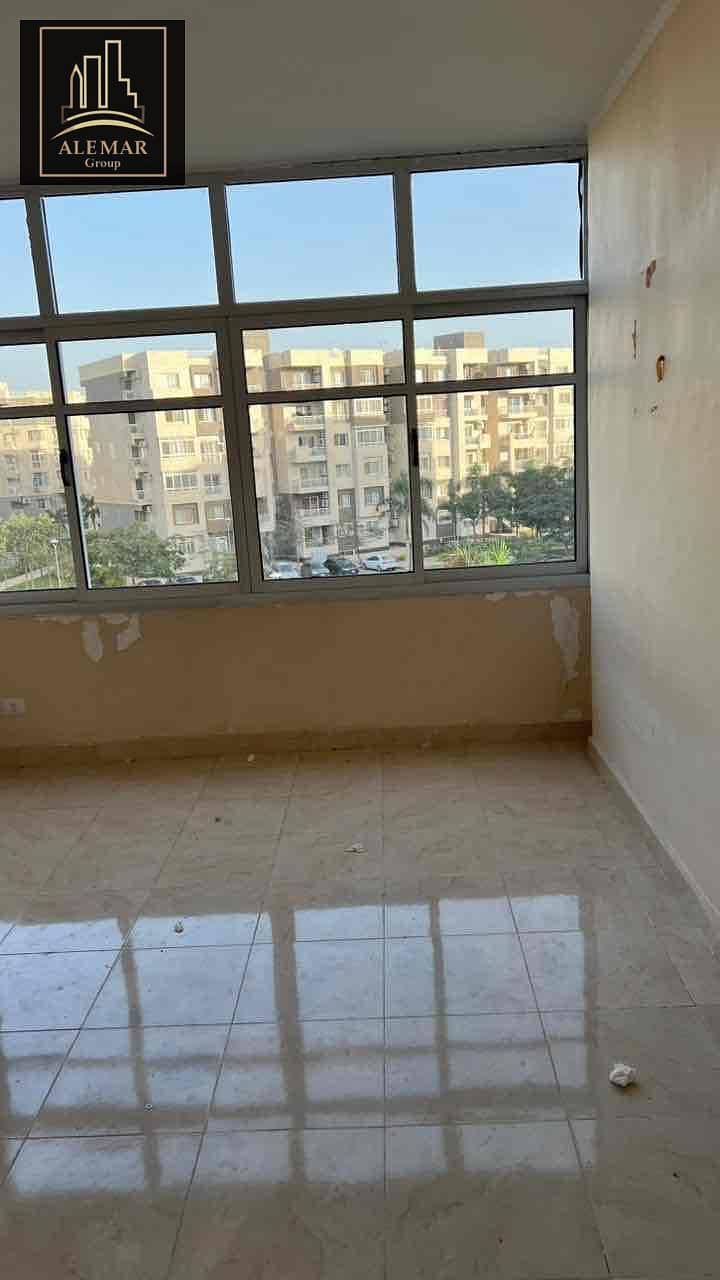 2 3373f352-5d2b-40b7-acb9-228336ee273a. jpg