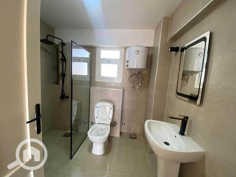 3 592910871_897434773457109_7320050464420178271_n. jpg