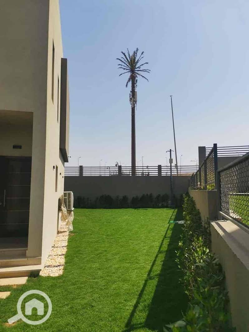 8 93ee46ed-a451-451c-b1dd-8987cc6b8db2. jpg