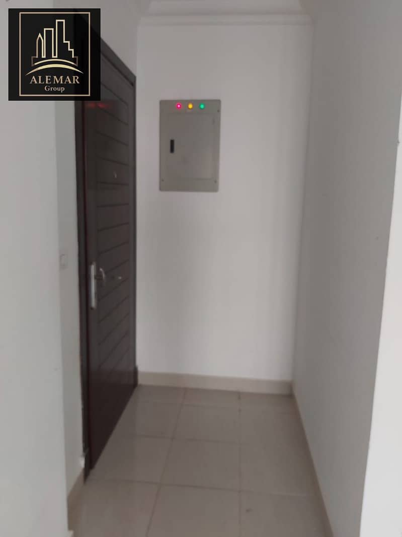 2 55f54bc9-d0bf-44df-b01b-28d99c2ca5fb. jpg