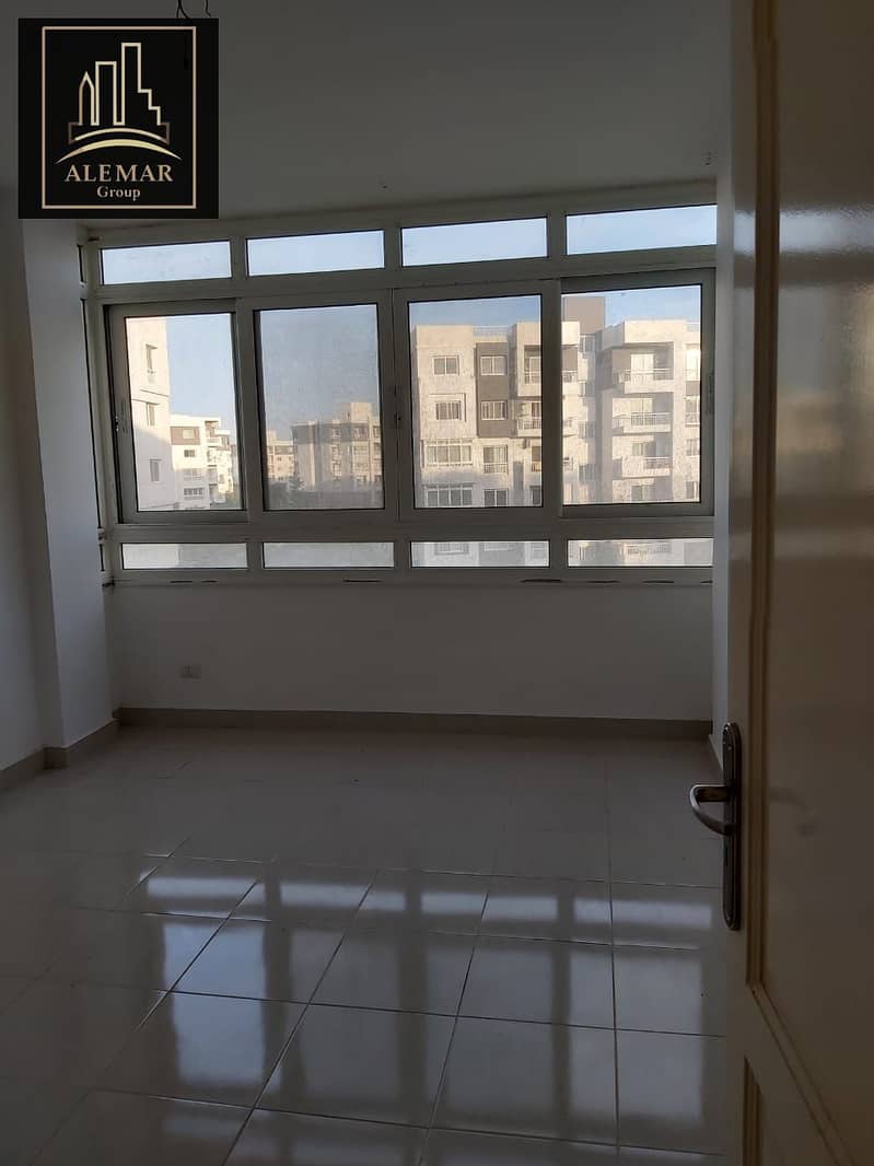 9 e63d77d7-9606-421a-8165-097e39d49bde. jpg