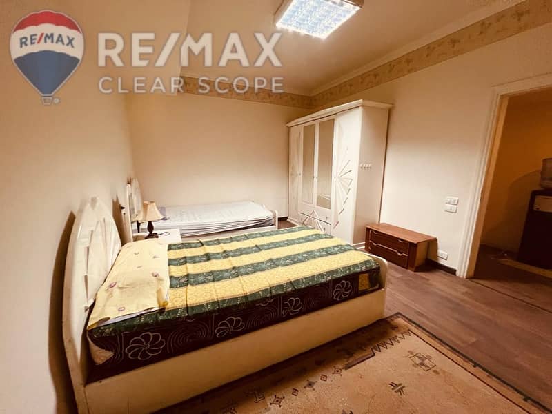 10 154b202b-5dc4-49c4-acba-0342f2f98085. jpeg