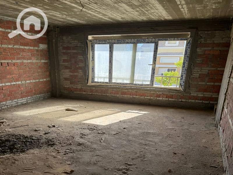 5 WhatsApp Image 2025-12-08 at 4.41. 11 AM (2). jpg