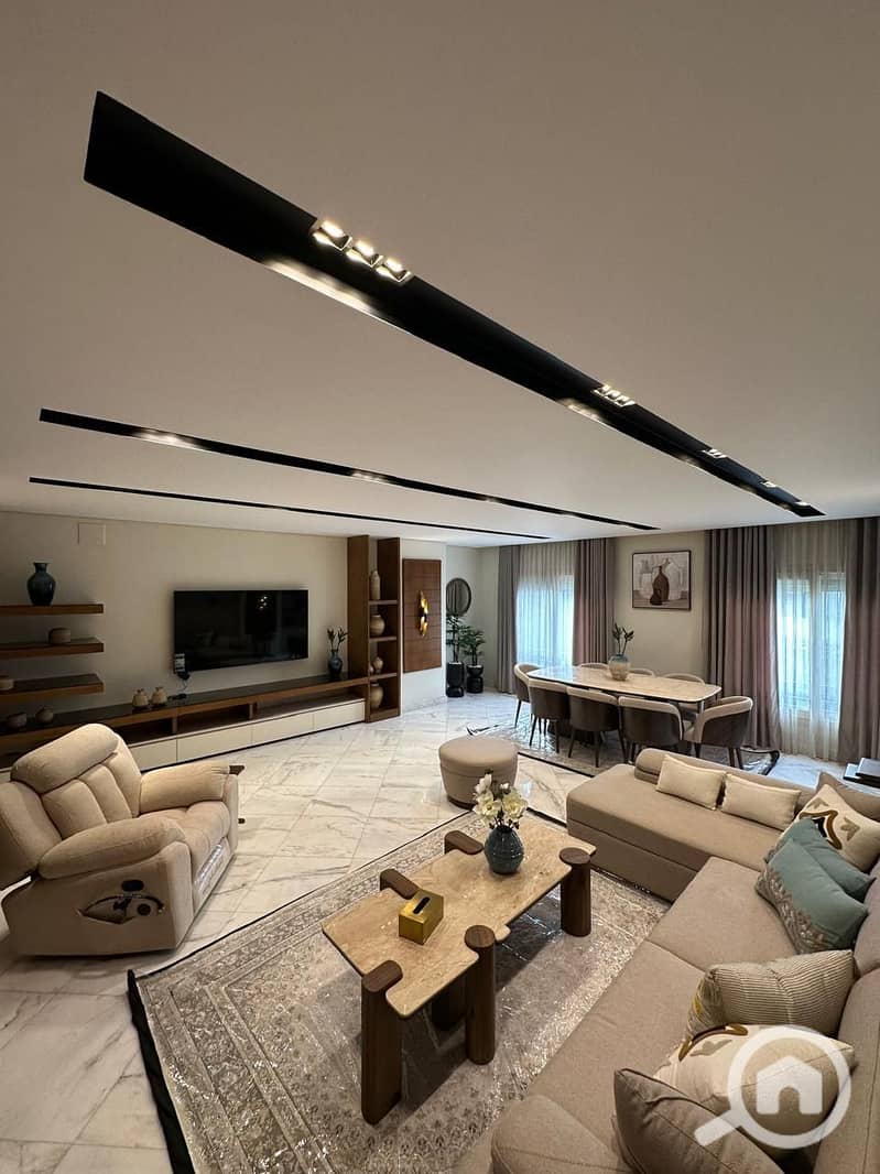 2 8eab08fd-f9e4-48a2-a15d-b57ea28986fc. jpg