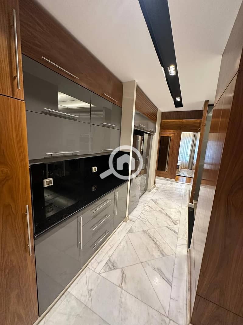 4 5deb3688-69d9-4301-9402-8f05835201ac. jpg