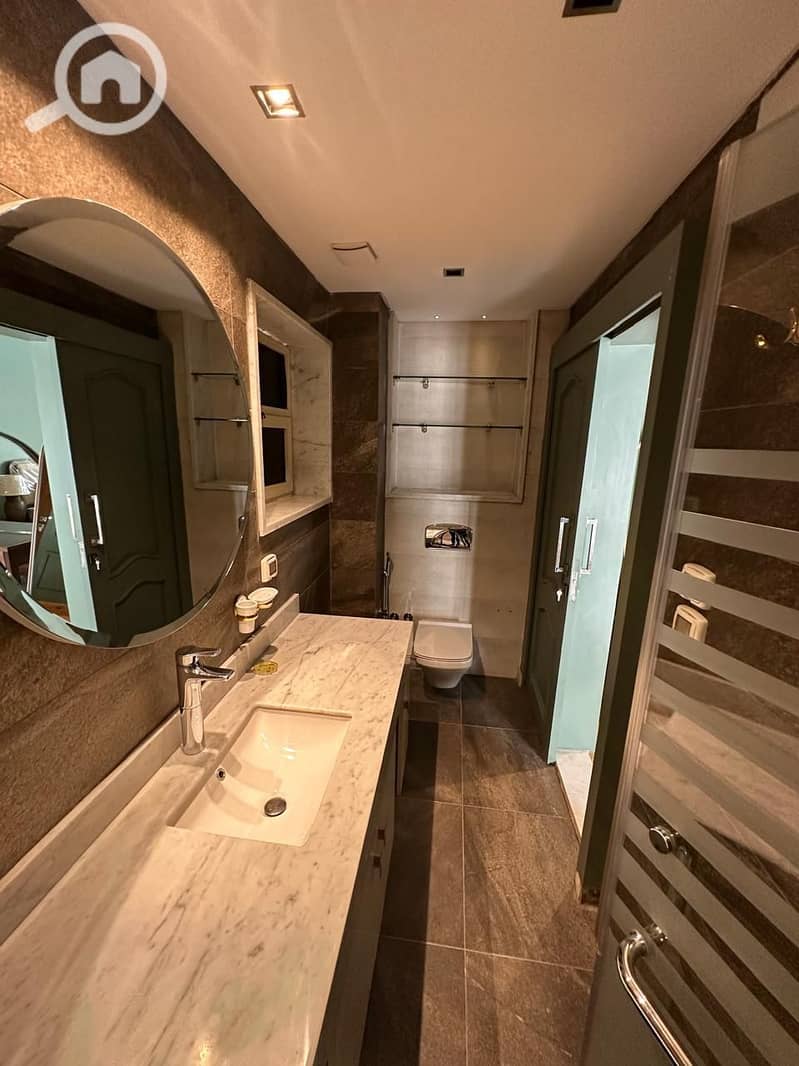 13 0a57b7dc-2eff-4697-a01c-f13df00bfdc4. jpg