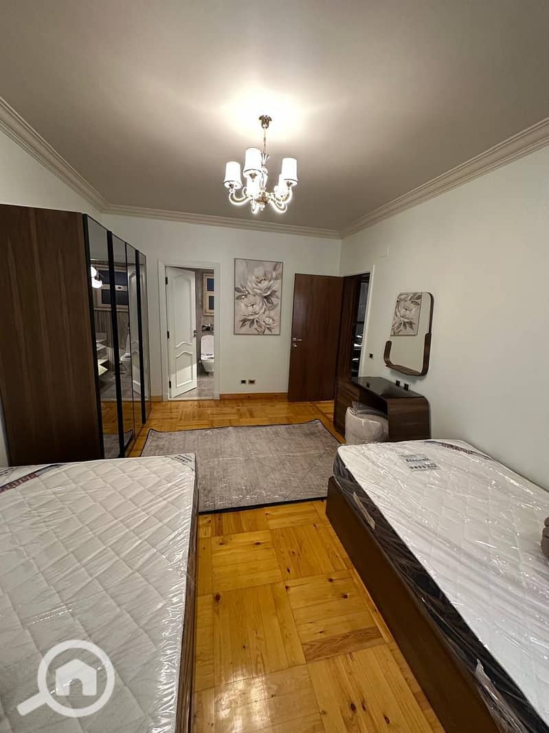 15 192e531e-05a4-47d6-bdeb-a1d098d031c6. jpg