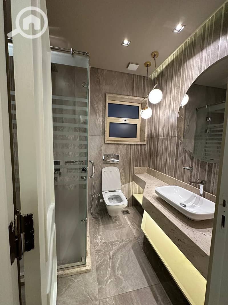 19 c22da5cb-d6cb-44c3-a4dd-b80f758b8c42. jpg