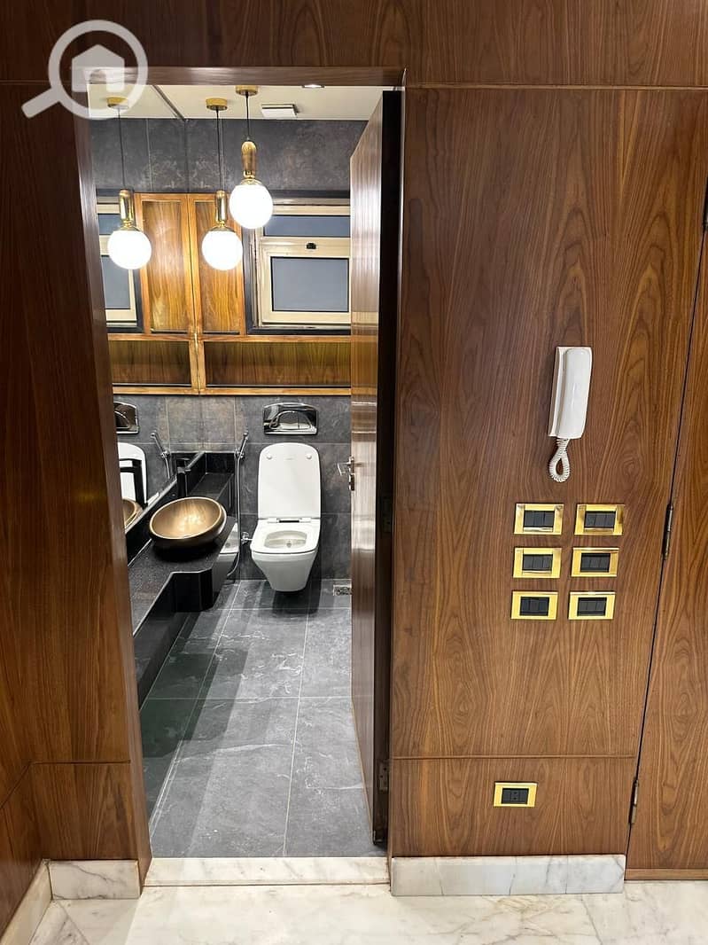 24 f291cac6-b25a-4437-bb38-106096176c15. jpg