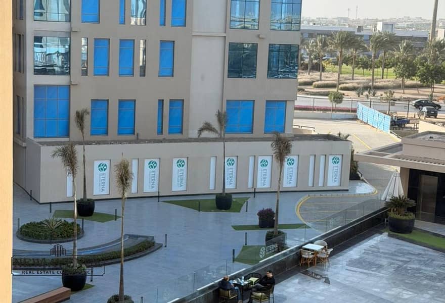 5 3e81c98e-35fe-41a1-9a63-f4758fdae250. jpg