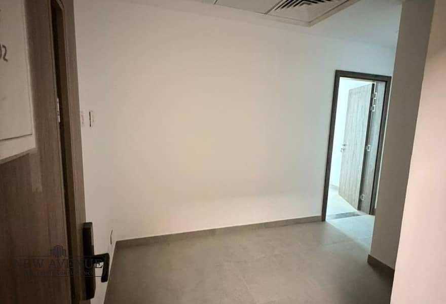 8 dea5ba2f-3b8b-4ef9-b4d7-4428e2e8747d. jpg