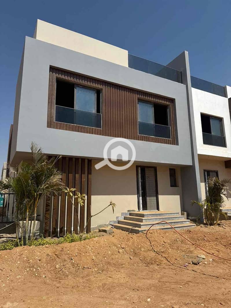 14 e2df03bf-8382-4c3e-8054-9befbd1fda73. jpg